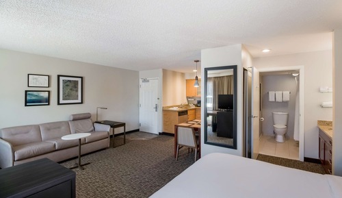 Suite estudio, 1 cama de matrimonio grande con sofá cama (Mobility Tub)