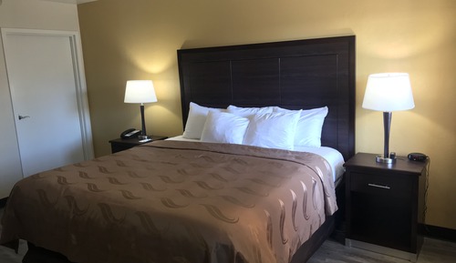 Habitación estándar, 1 cama de matrimonio grande, no fumadores (Accessible Tub)