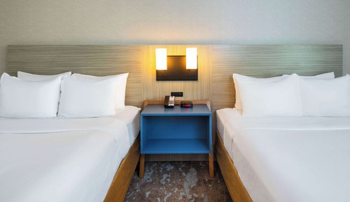 Habitación estándar, 2 camas dobles, no fumadores