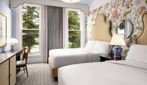 Habitación, 2 camas de matrimonio, bañera (Vic, Resort View, Mobility)