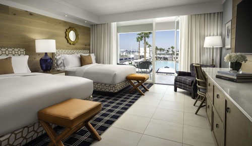 Habitación, 2 camas de matrimonio, vistas a la piscina (Cabana)