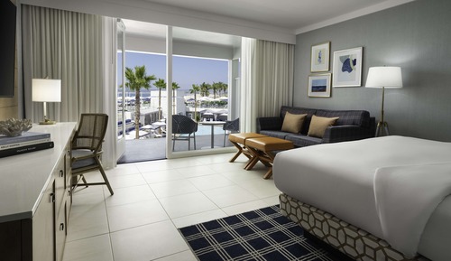 Habitación, 1 cama de matrimonio grande, vistas a la piscina (Cabana)