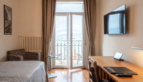 Single Room Lakeside