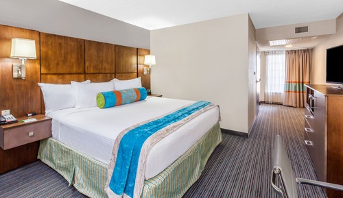 Suite, 1 cama de matrimonio grande, ducha adaptada (Communications Accessible)