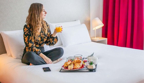 Habitación superior, 1 cama de matrimonio grande con sofá cama