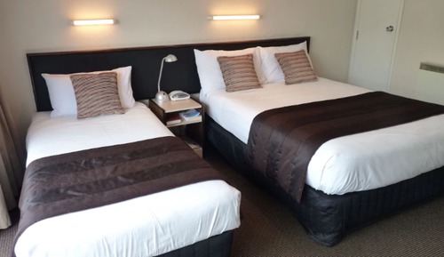 Habitación con 2 camas individuales, cocina