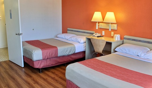 Habitación estándar, 2 camas de matrimonio, accesible para personas con discapacidad, no fumadores