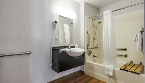 Habitación estándar, 1 cama de matrimonio, accesible para personas con discapacidad, no fumadores