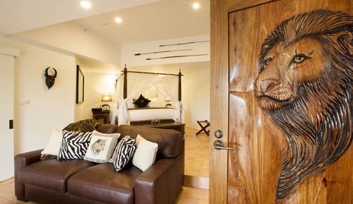 Luxury Room Wild Encounter 2 (Meet a Cheetah experience for 2) (check in by 2:30pm)