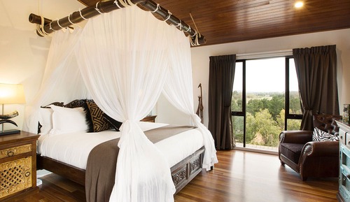 Luxury Lemur Room (Check in by 2:30pm)