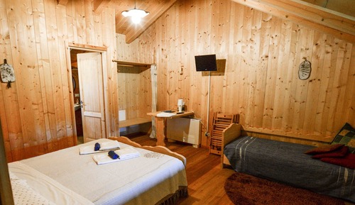 Habitación Deluxe con 1 cama doble o 2 individuales, 1 habitación, vistas al jardín