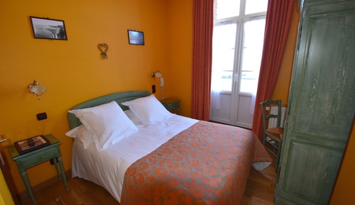 Habitación doble, vistas al puerto, mirando al mar