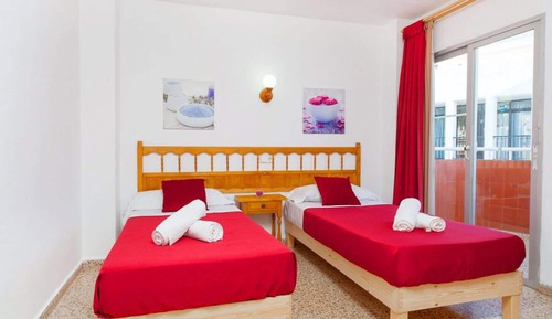 Apartamento, 2 habitaciones, balcón, vistas a la ciudad