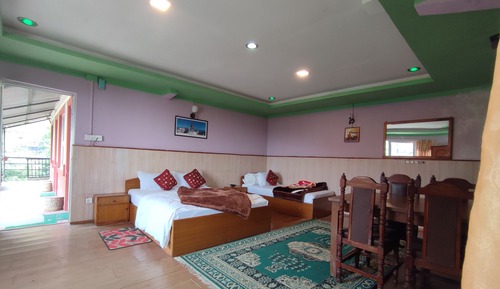 Habitación familiar, balcón