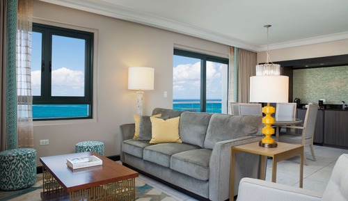 Habitación, 1 cama de matrimonio grande con sofá cama, frente al mar (Commodore)