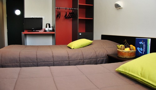 Habitación con 2 camas individuales