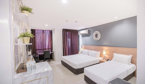 Habitación triple ejecutiva, 1 habitación, balcón, vistas a la ciudad