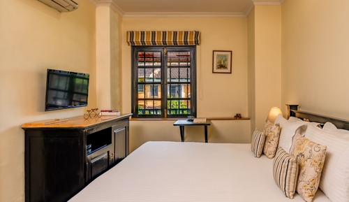 Superior Room, 1 King Bed