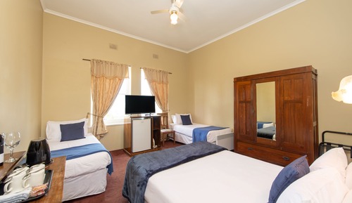 Habitación cuádruple económica