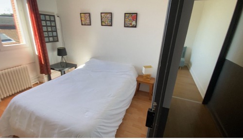 Estudio superior, baño privado