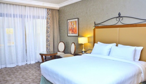 Habitación ejecutiva, 1 cama de matrimonio grande, vistas a la piscina