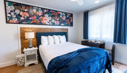 Habitación, 1 cama de matrimonio, cocina básica