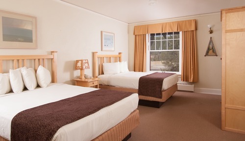 Habitación superior, 2 camas de matrimonio (East Wing)