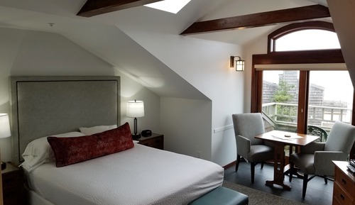 Loft, 1 cama de matrimonio, chimenea, vistas al mar