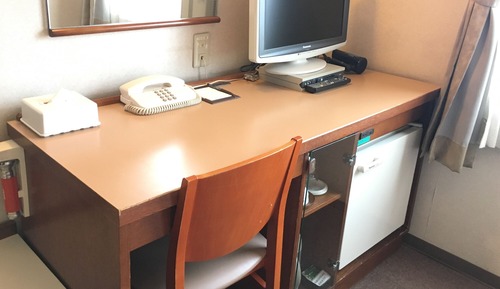 Semi Double Room, Smoking