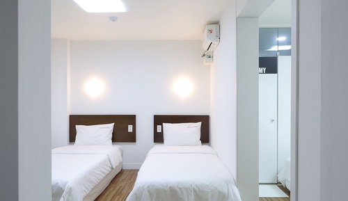 Habitación familiar, varias camas