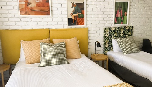 Habitación Deluxe con 1 cama doble o 2 individuales, varias camas, cocina básica