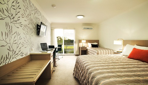 Habitación, vistas al río (Downstairs)