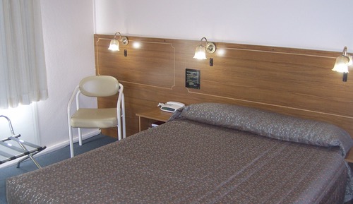 Habitación Deluxe (Standard Queen Room)