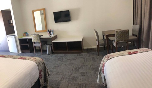 Habitación superior con 2 camas individuales (Standard Double)