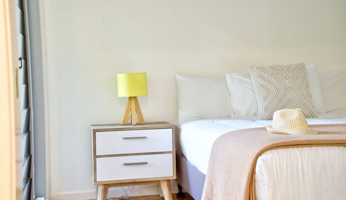 Apartamento estándar, 2 habitaciones, cocina básica (2 Bath 2 night min)