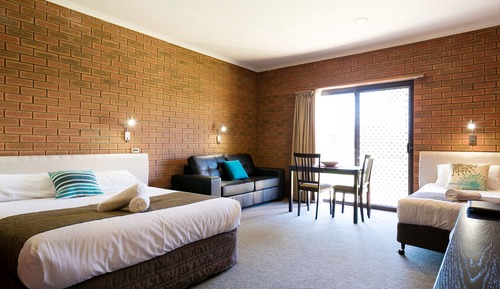 Habitación triple estándar, no fumadores, cocina básica (Standard Triple)