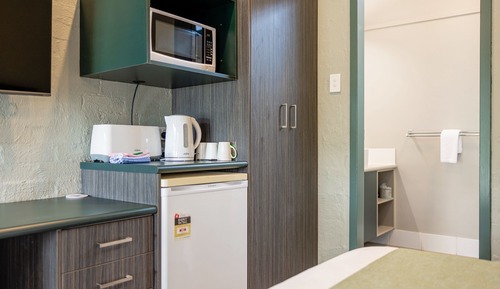 Habitación triple estándar, no fumadores (Standard Motel Room)