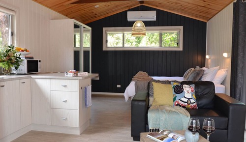 Habitación doble de uso individual (Linen/Towels Supplied)