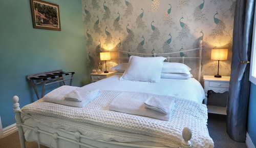 Habitación Deluxe, 1 cama de matrimonio, baño privado, vistas al jardín