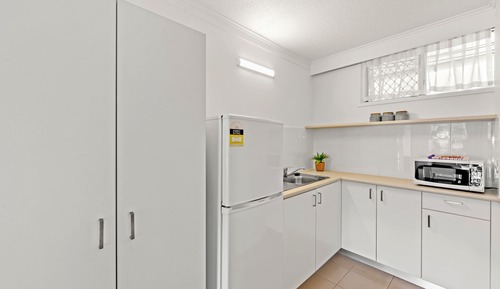 Habitación estándar, no fumadores, cocina básica (Motel Room Triple)