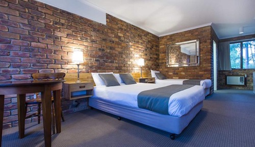 Habitación ejecutiva con 2 camas individuales, balcón