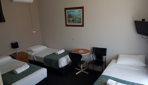 Habitación estándar, no fumadores (Three Singles)