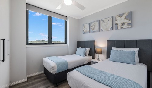 Beachfront Towers: 2 Bedroom High Floor Superior Ocean View