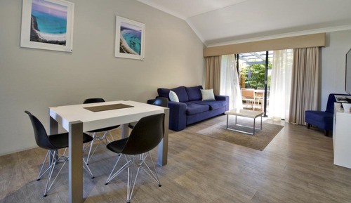 Deluxe 2 Bedroom Apartment