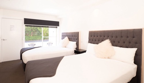 Habitación básica, no fumadores (Queen Deluxe Suite Midwk)