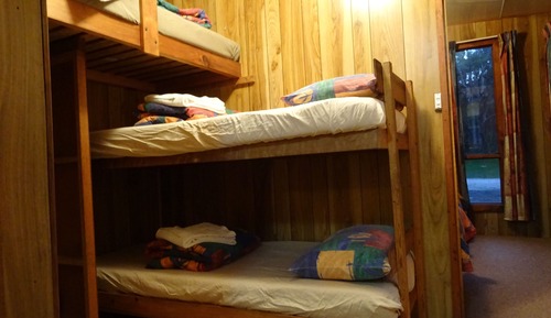 Cabaña familiar, 3 habitaciones, no fumadores, cocina básica (Budget 3 bedroom cabin)