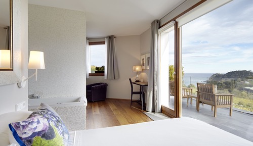 Suite, bañera de hidromasaje