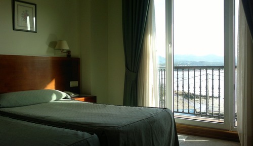 Habitación estándar con 2 camas individuales