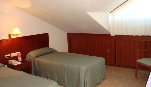 Habitación doble (Small Attic)