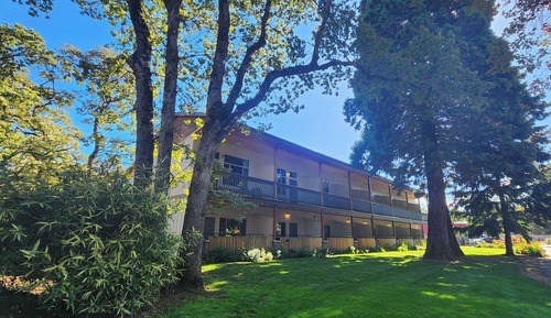 Habitación, 1 cama de matrimonio grande, en la zona del patio (Not Pet Friendly)